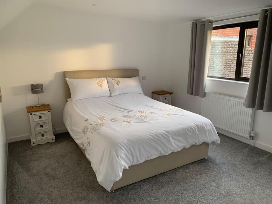 1 Bedroom Self Contained Separate Annexe In Exeter Ide Екстер'єр фото